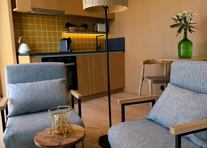 Проживание в семье Five Senses *